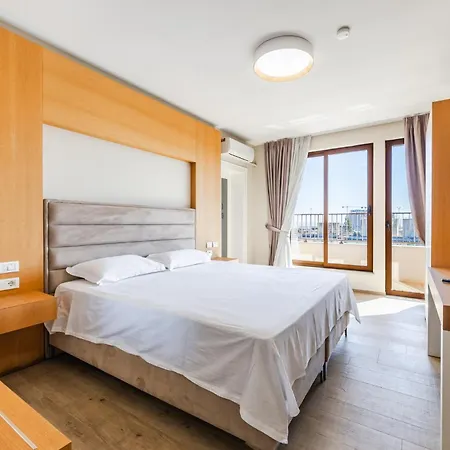 Antik Hotel *