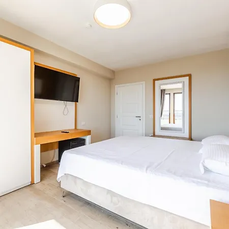 Antik * ドゥラス